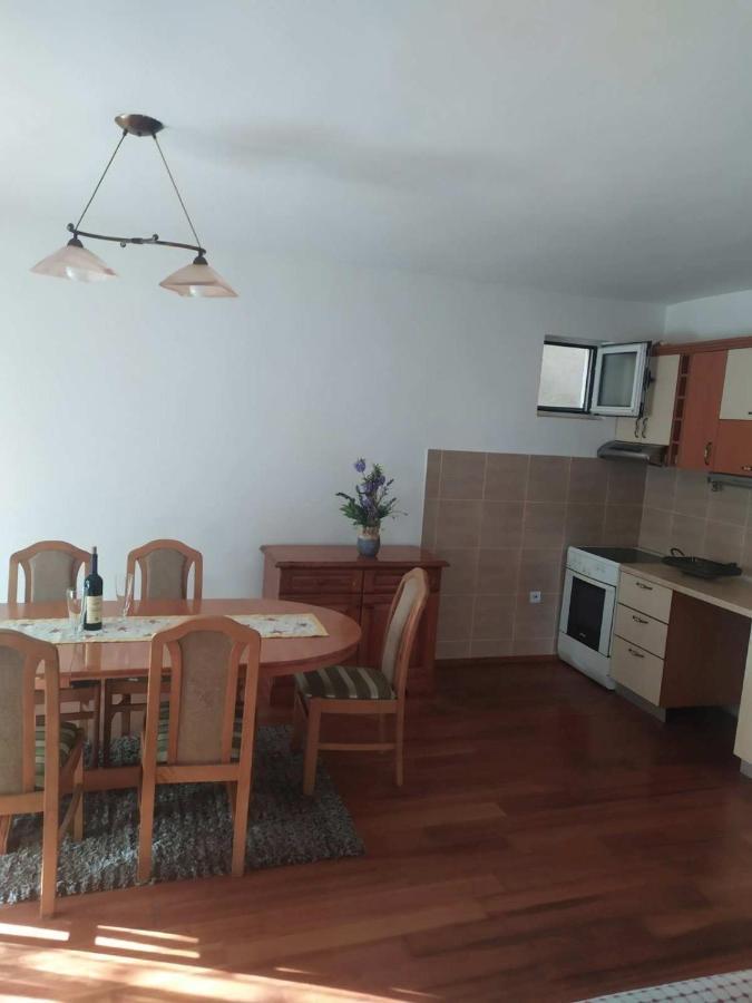 Apartman Any Bar Bagian luar foto