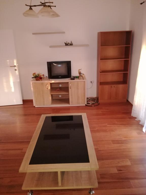Apartman Any Bar Bagian luar foto